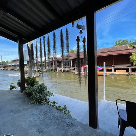 Reuan Vilawan Ratchaburi Bagian luar foto