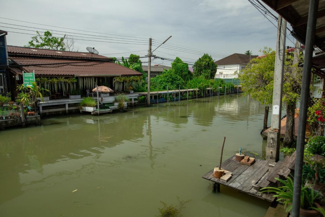 Reuan Vilawan Ratchaburi Bagian luar foto