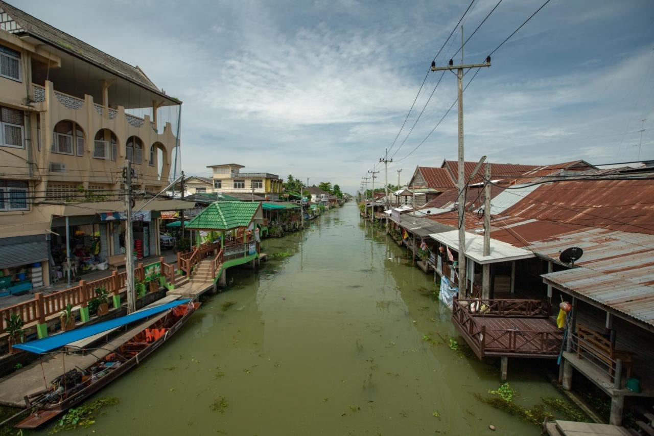 Reuan Vilawan Ratchaburi Bagian luar foto