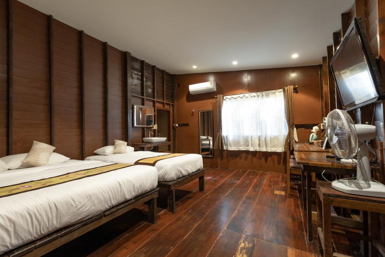 Reuan Vilawan Ratchaburi Bagian luar foto