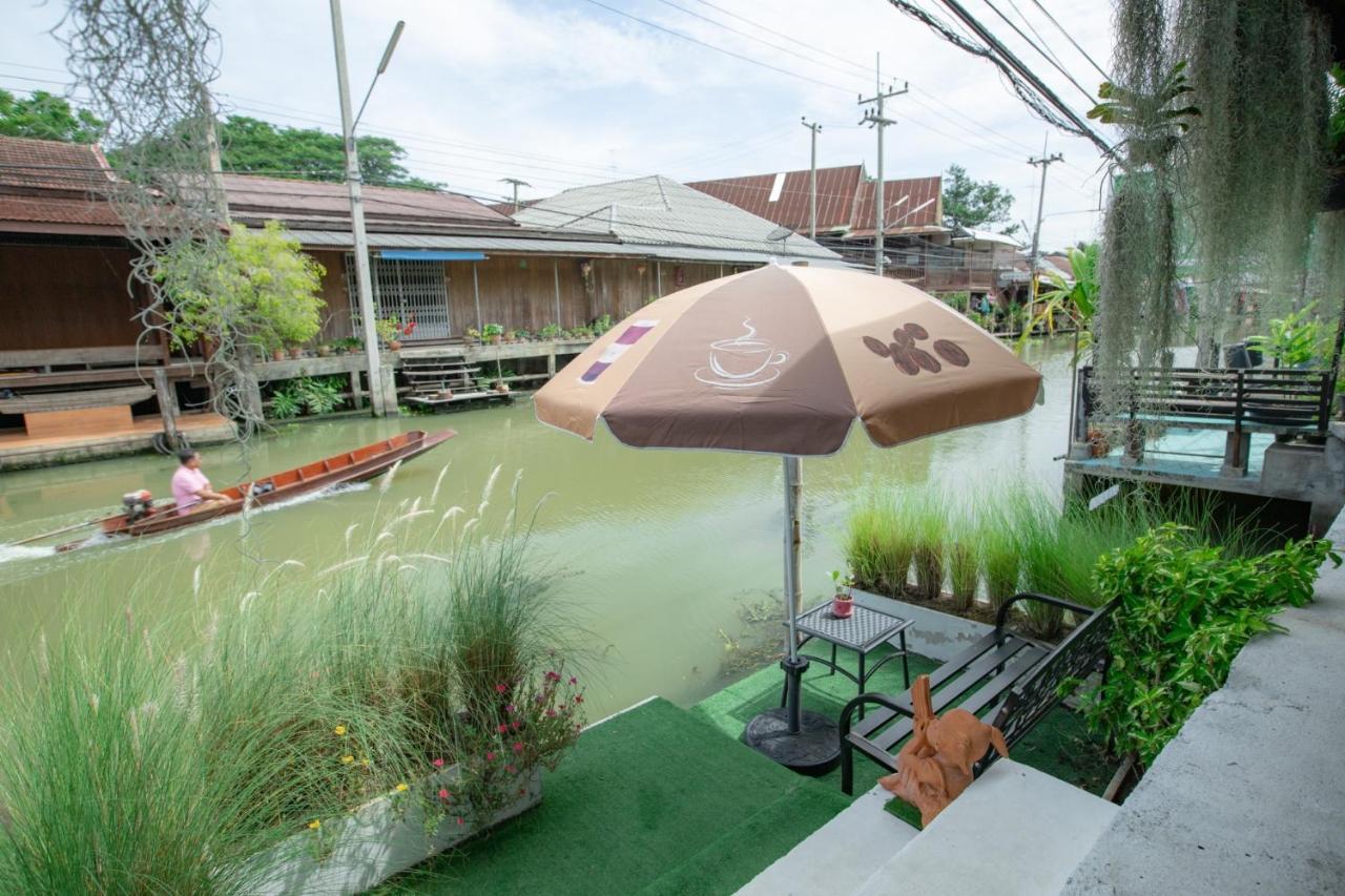 Reuan Vilawan Ratchaburi Bagian luar foto