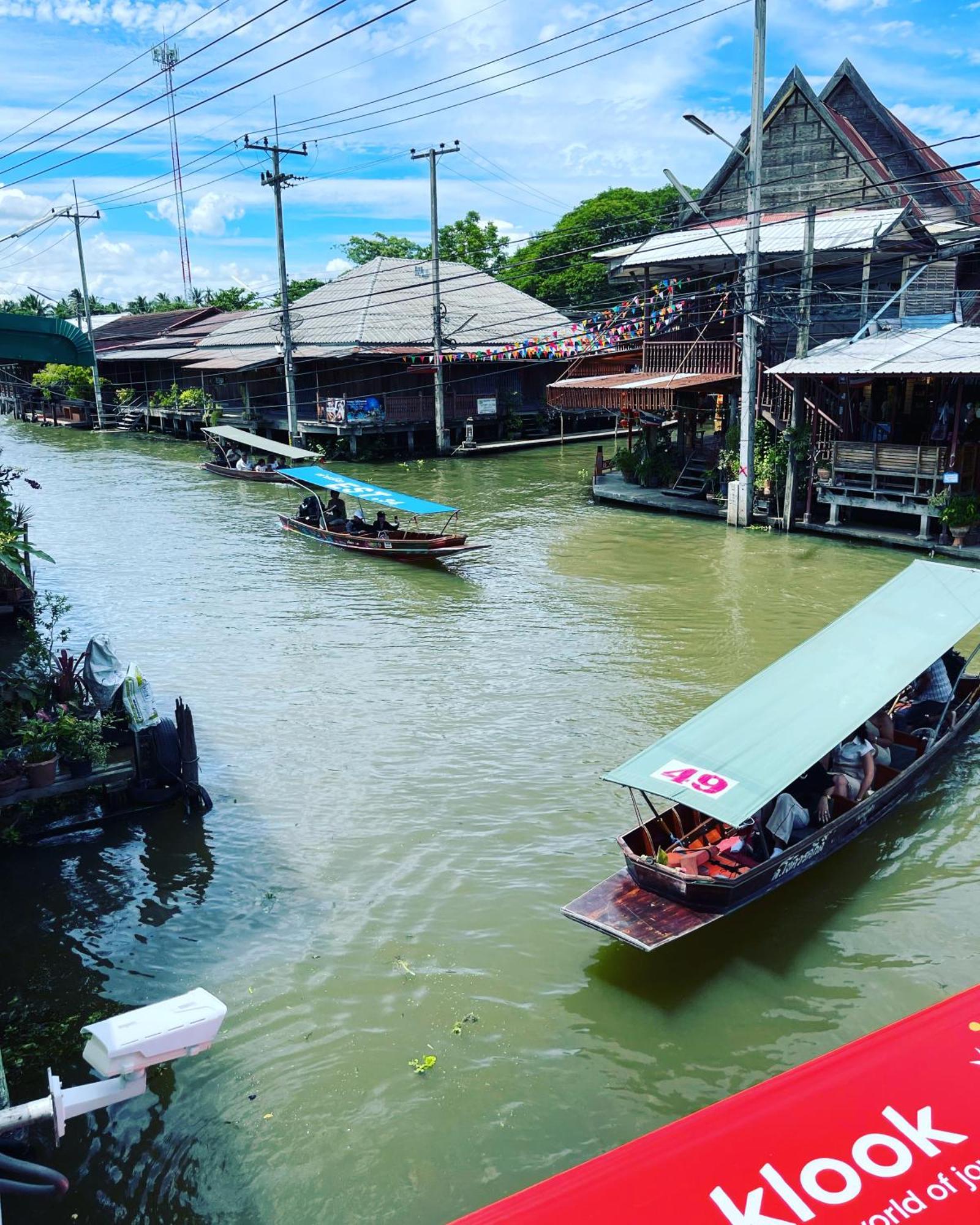 Reuan Vilawan Ratchaburi Bagian luar foto