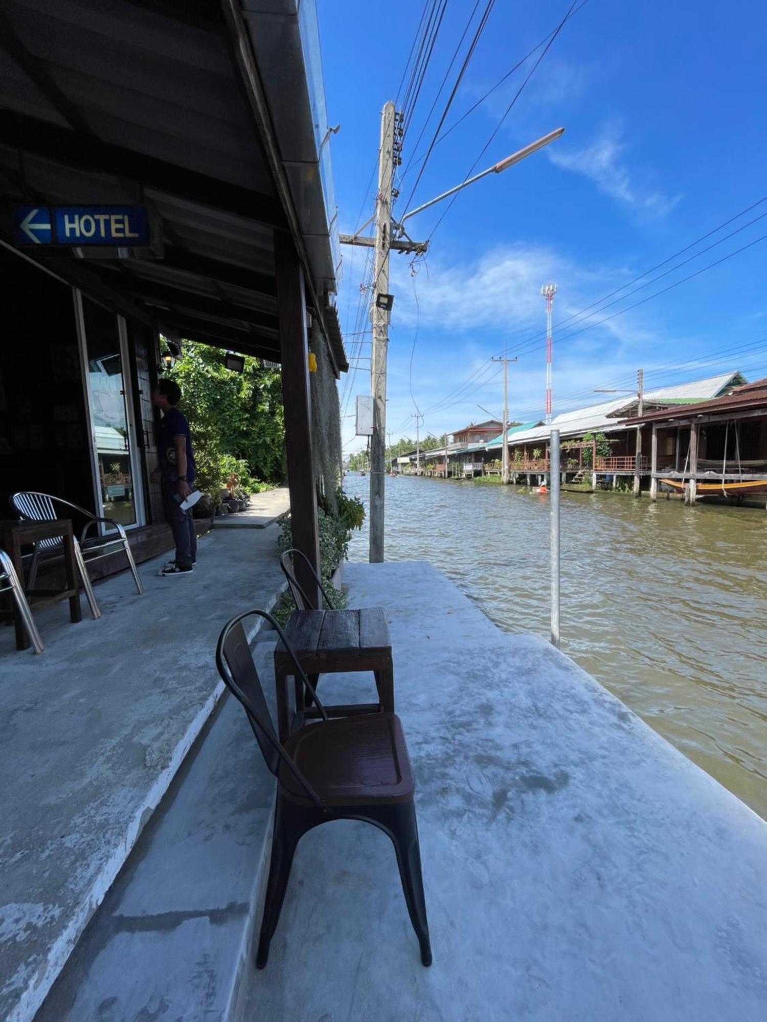 Reuan Vilawan Ratchaburi Bagian luar foto