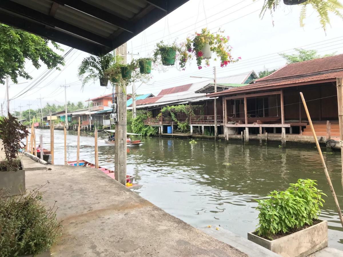 Reuan Vilawan Ratchaburi Bagian luar foto